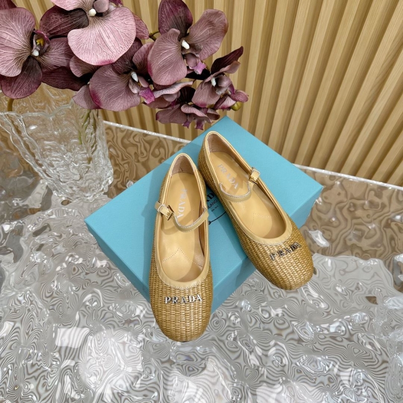 Pra*a flat shoes